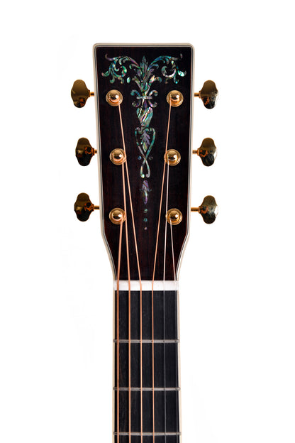 Modèle S000R-41SP, série Custom, Forme 000, table épicéa massif, f/e palissandre massif, touche ébène, soft case, nat. brillant