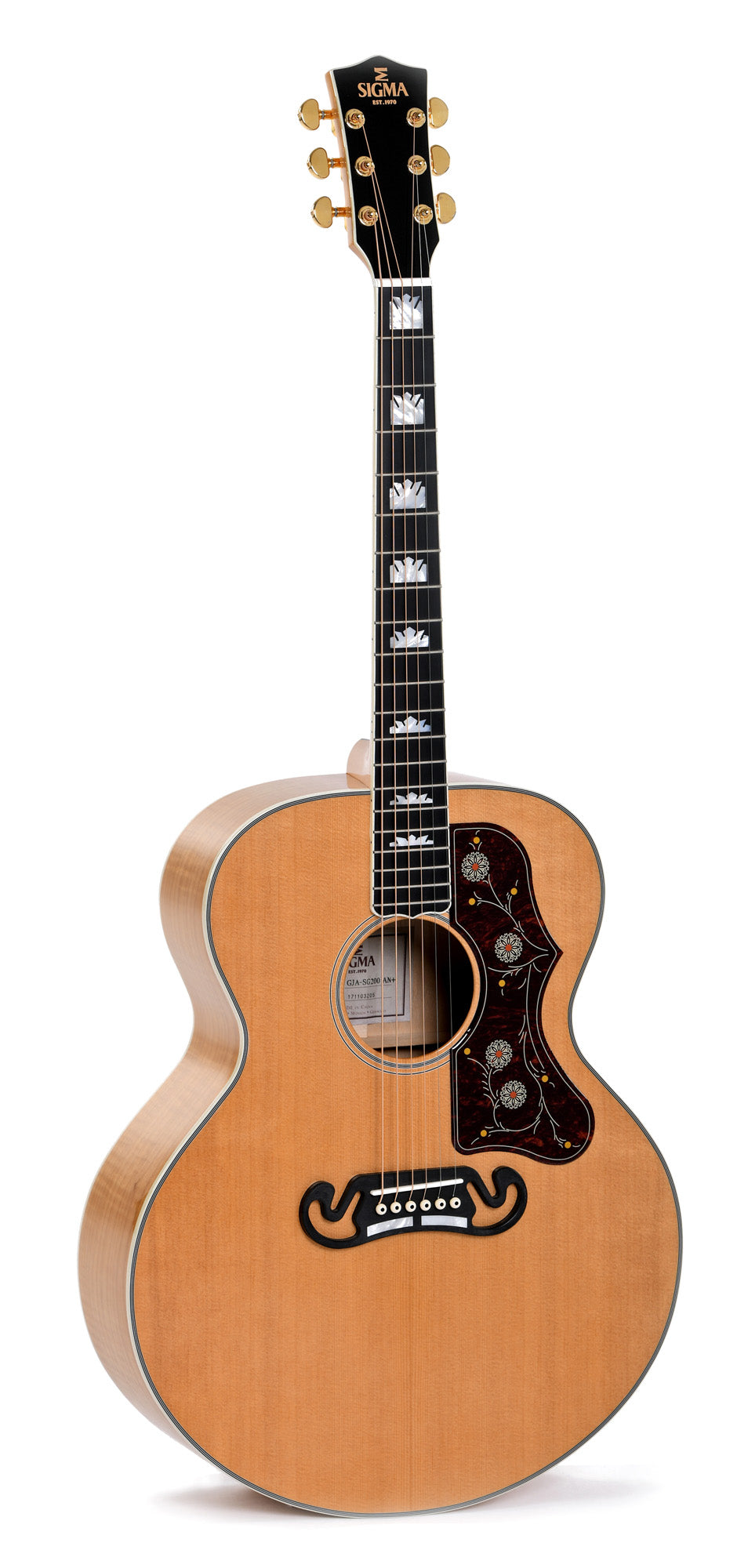 Modèle GJA-SG200-AN, Grand Jumbo, table épicéa massif, f/e érable flammé, touche micarta, EQ Fishman, soft case, antique naturel