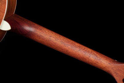 AP550, forme Parlor, table acajou, f/e acajou, manche acajou, sillet 43 mm, naturel pores ouverts