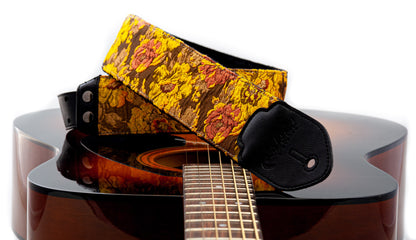 Courroie modèle GOLD & ROSES, extérieur synthétique et tissu, largeur 7 cm, longueur 95 à 150 cm, porte-médiators, orange